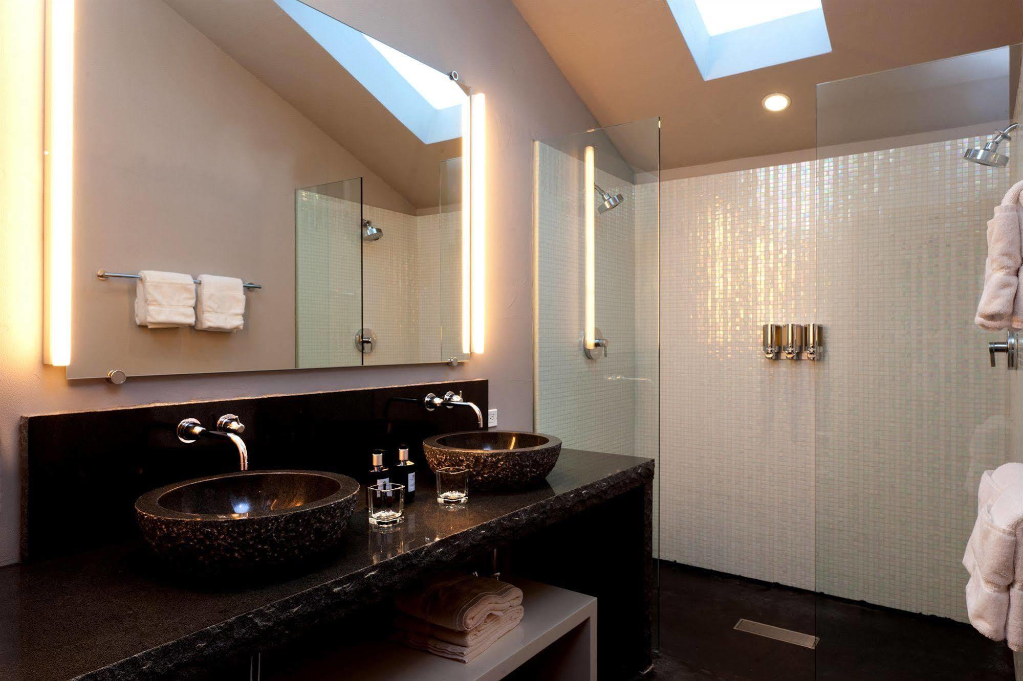 Gaige House 4*
